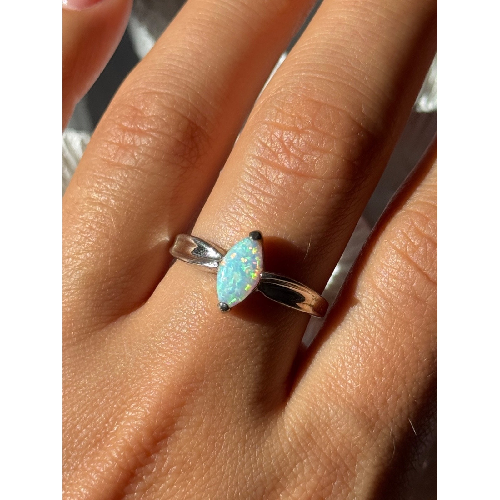 925 Sterling Silver Opal Ring Size 9 99$